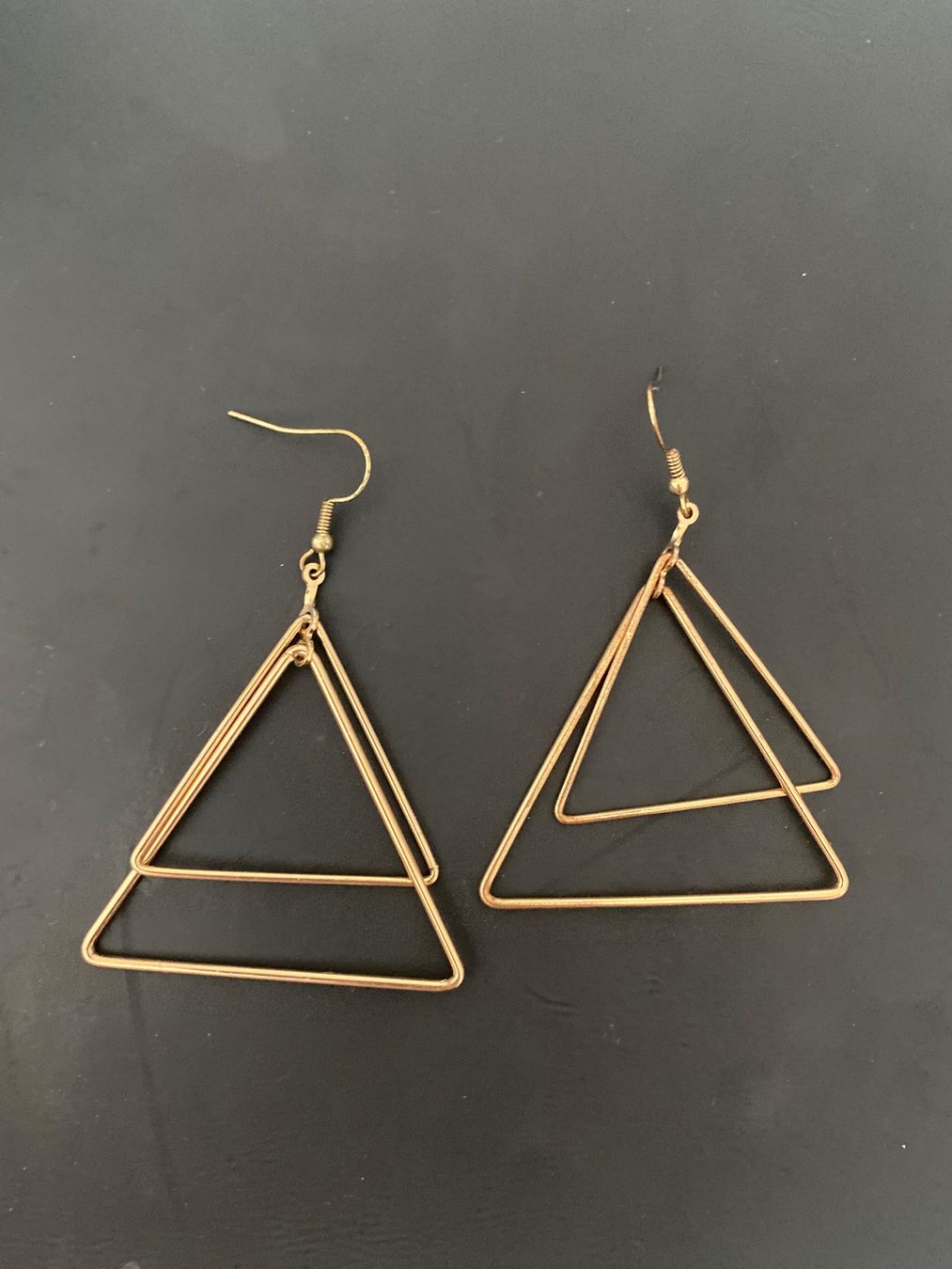 Boucles d'oreille: Ohrringe Dreieck Form Goldfarben – D'occasion à Ellikon a d Thur par sar_l8sf