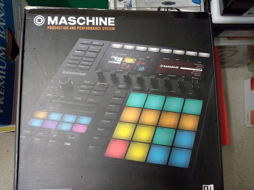 Native Instruments Musikinstrumente: Native Instrument Set. – Gebraucht aus Bad Ragaz von wie_2xls
