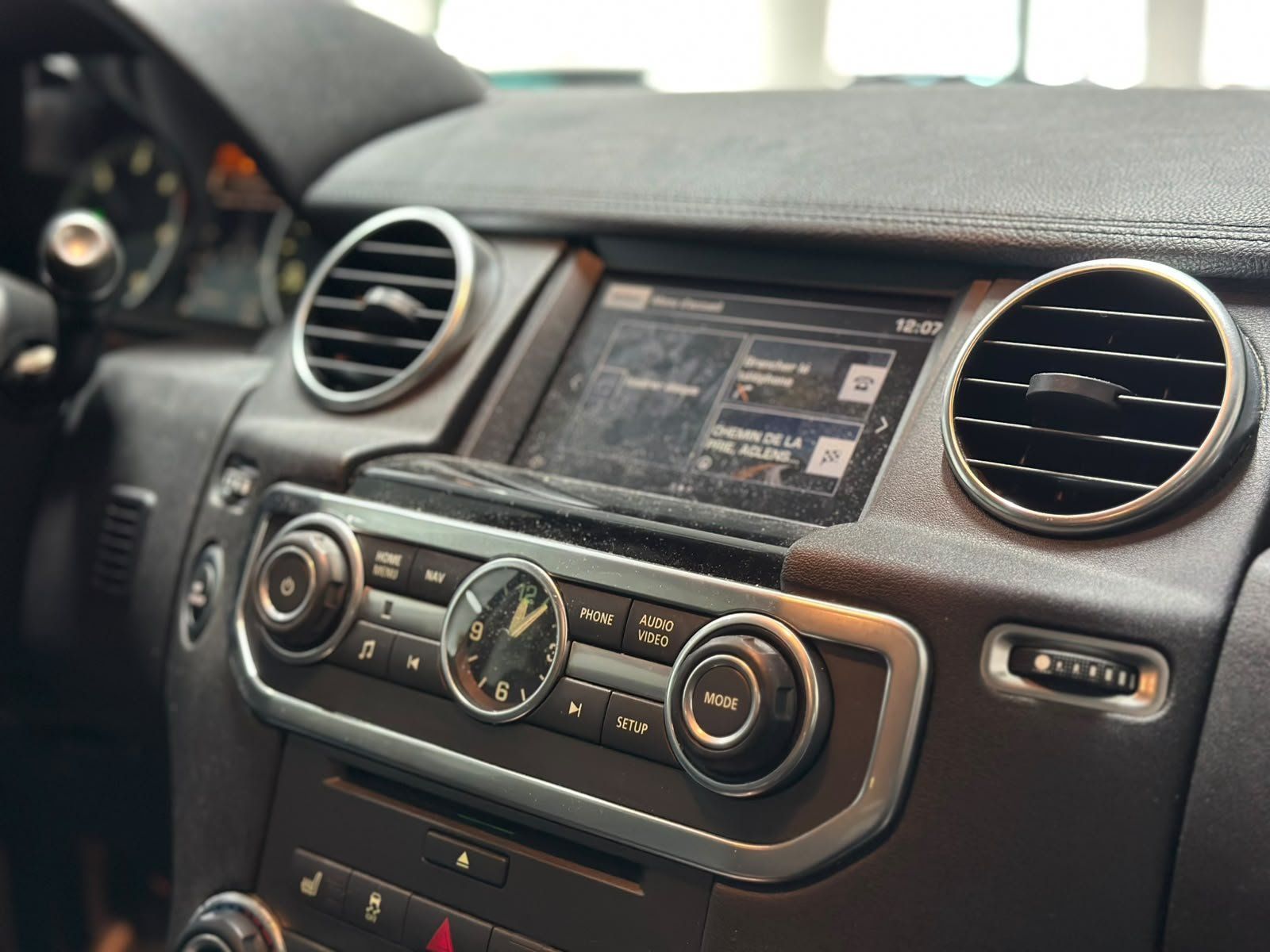 Land Rover Autos: LAND ROVER Discovery 3.0 SDV6 Graphite Automatic – Gebraucht aus Aclens von sob_9bqn 6
