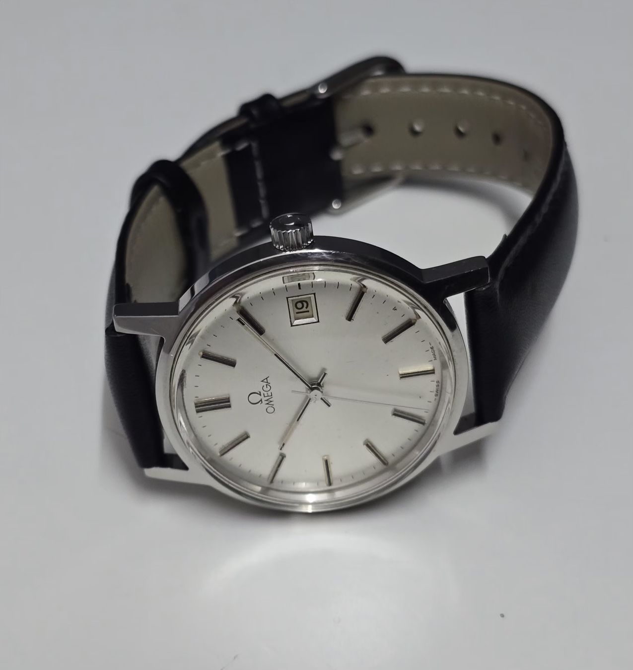 Omega Uhren: Omega Hand-wind Date Cal. 1030 34,8mm – Gebraucht aus Minusio von AGSuhren 5
