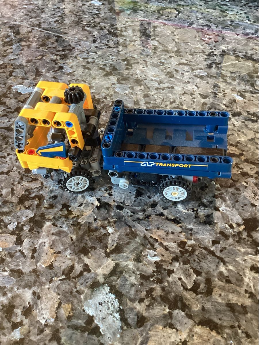 Technics Kit di costruzioni: LEGO Technic Kipper Modell 42147 gelb blau  – Usato da Kölliken venduto da Rwolfer 1