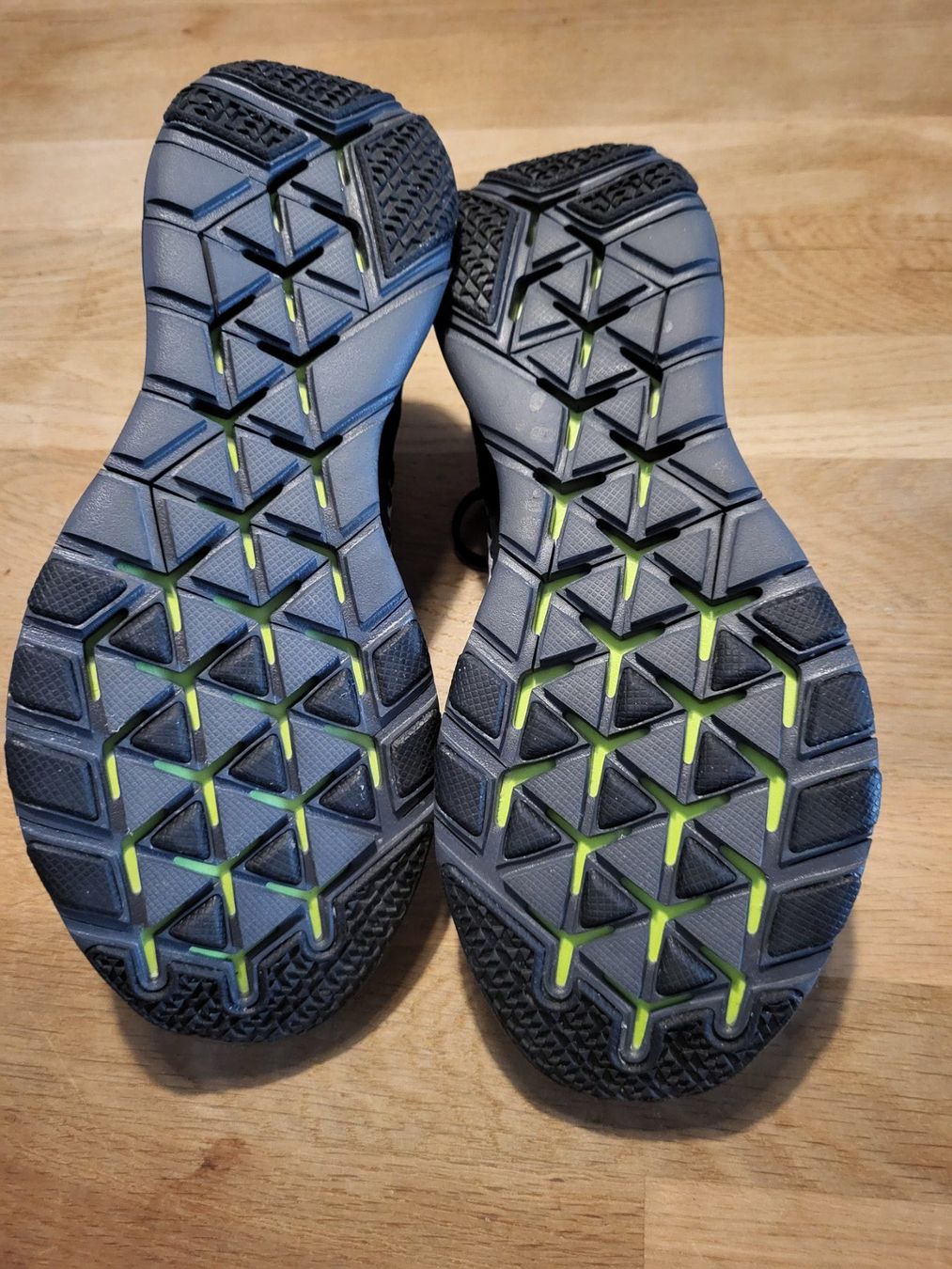 Nike Scarpe da uomo: neu: Sneaker Nike Train Force Flyknit Gr. 42.5 – Nuovo (secondo la descrizione) da Urtenen-Schönbühl venduto da Chaeppeler 2