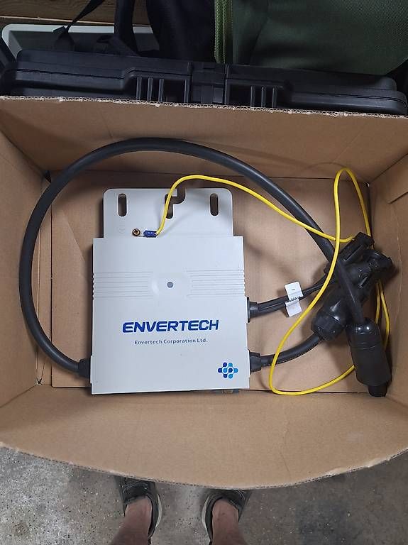 Onduleurs: Envertech-EVT360 – D'occasion à Gampelen par skullclamp 1