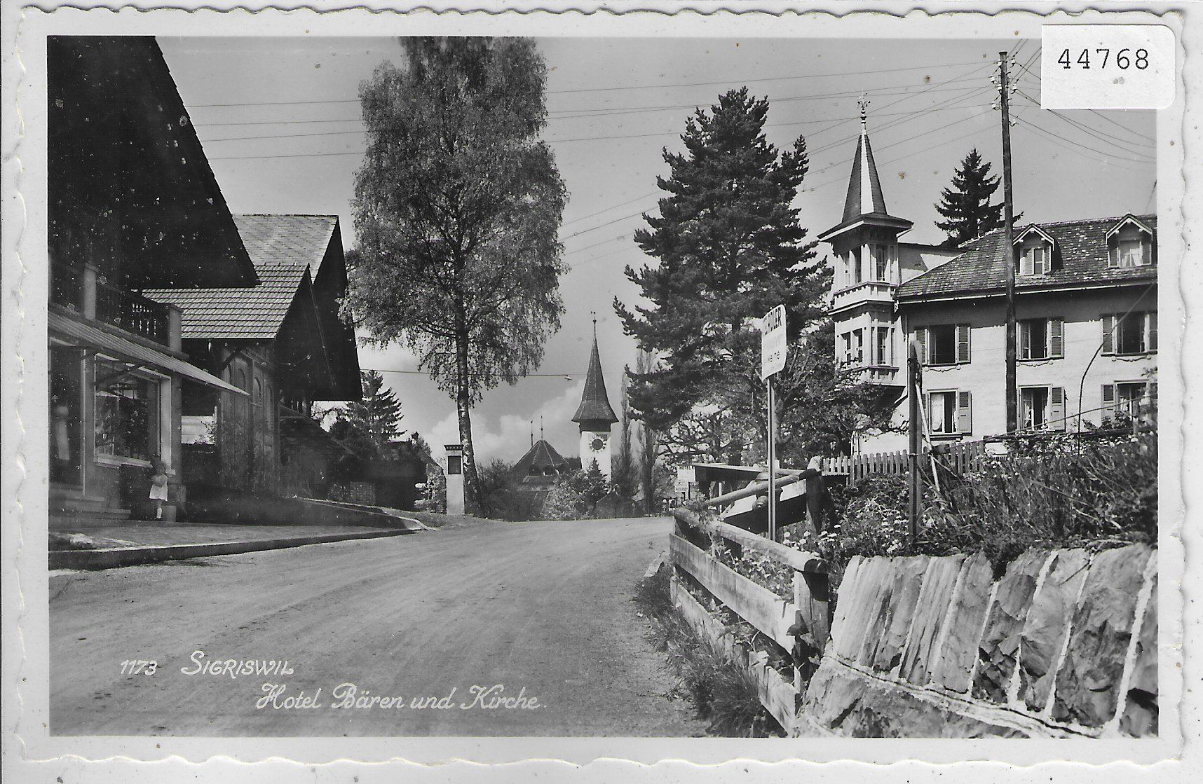 Ansichtskarten: Sigriswil - Hotel Bären und Kirche – Gebraucht aus Ettingen von Kartenplanet