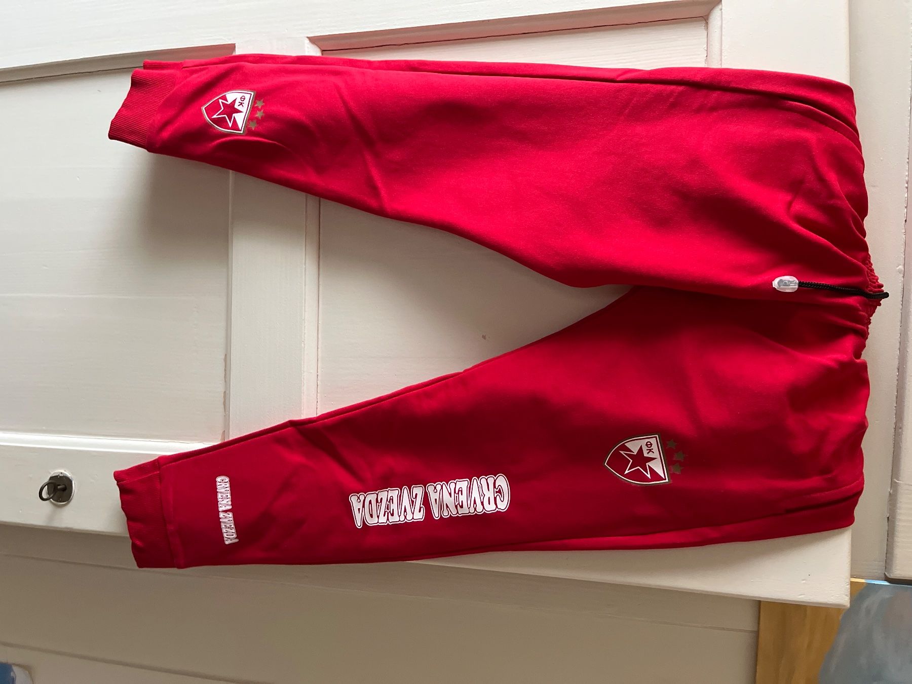 Scarpe, pantaloni & magliette da ginnastica: Roter Stern Belgrad – Usato da schönenwerd venduto da klupci 3
