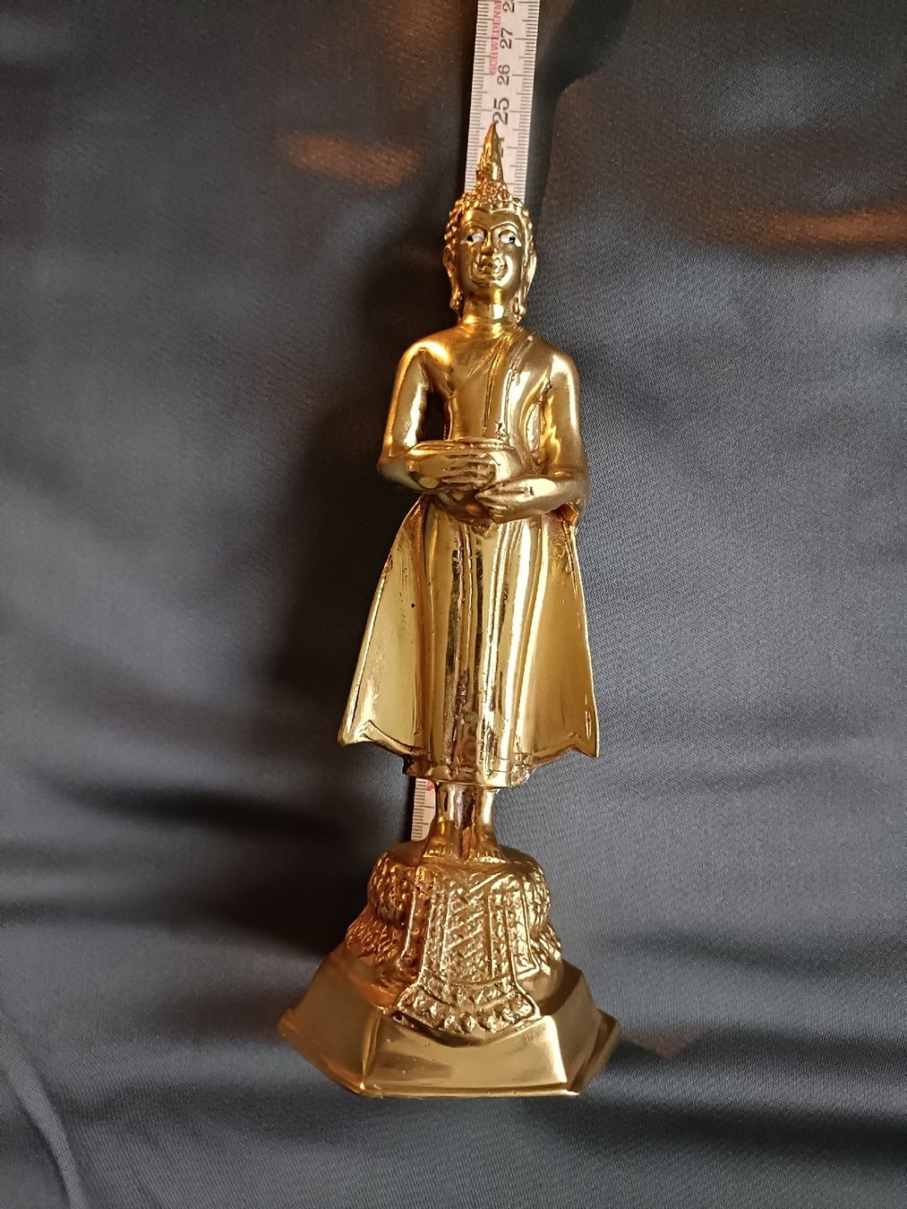 Figuren: 7 Goldene Buddha Figuren Thai – Gebraucht aus luzern von Kurtibusbus 5