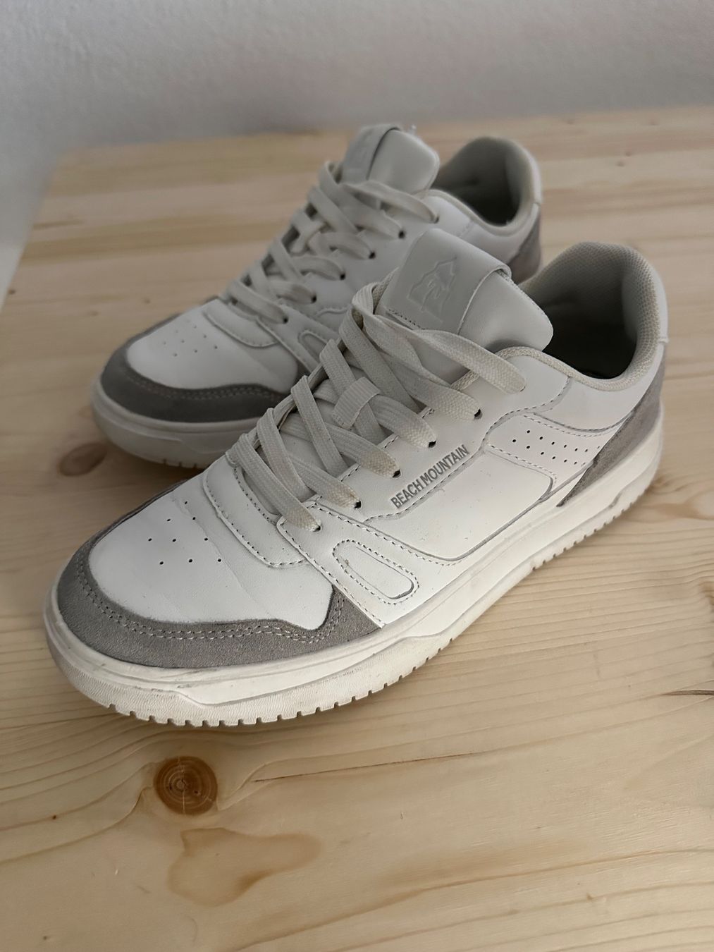 Scarpe da donna: Beach Mountain Sneaker Gr. 39 Top Zustand! – Usato da Flawil venduto da minimaler