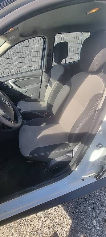 Autos: Voiture comme neuve  – D'occasion à Genève par klu_9cxs 4