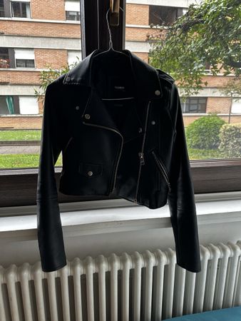 Giacca biker nera Pull&Bear taglia XS - Autunno 🍂🍁