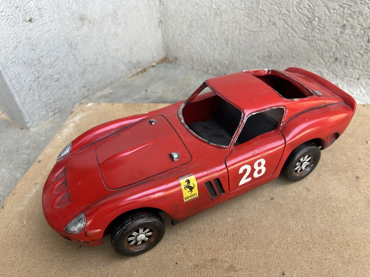 Ferrari Modellini d'auto: Modellauto/ Ferrari/ Deko/ Spielzeug – Usato da Ehrendingen venduto da nz9_y29p 3