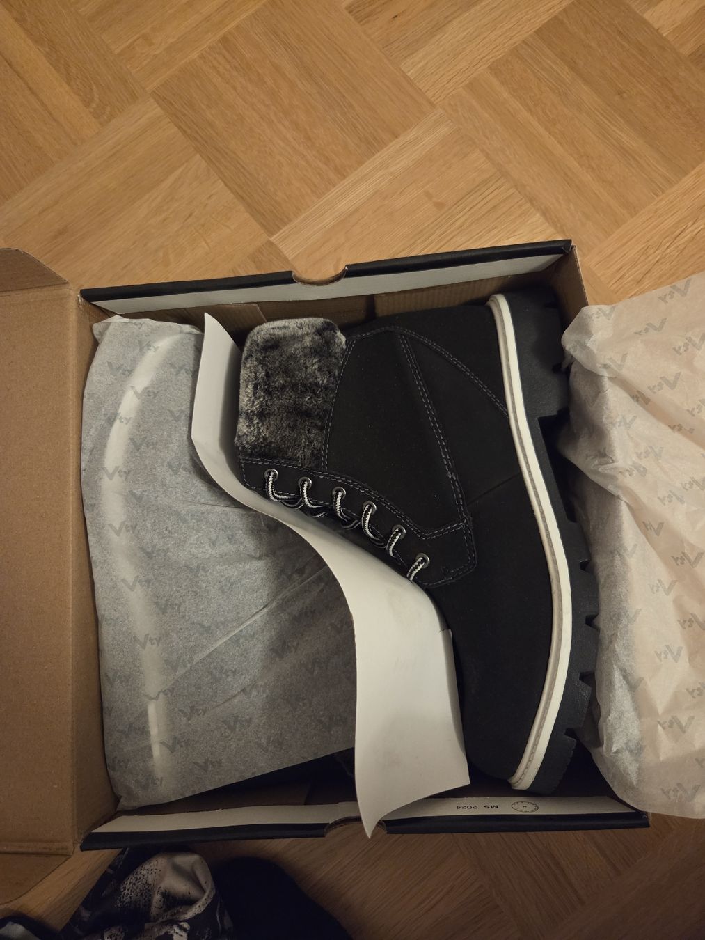 Scarpe da donna: Neue Übergangsschuhe Gr. 42 – Nuovo e nell'imballaggio originale da Uhwiesen venduto da Szummer 3