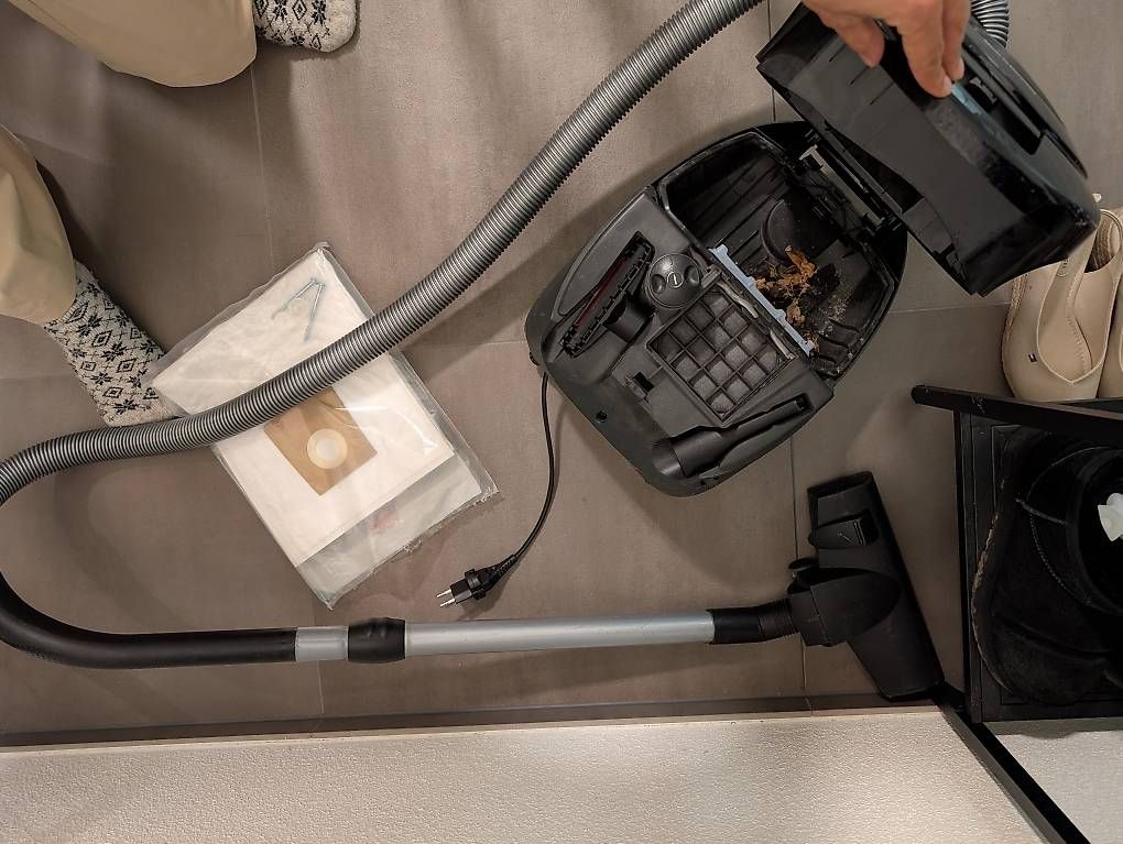 Aspirapolveri & Accessori: Staubsauger Siemens  – Usato da Baar venduto da bpo_xth5 2
