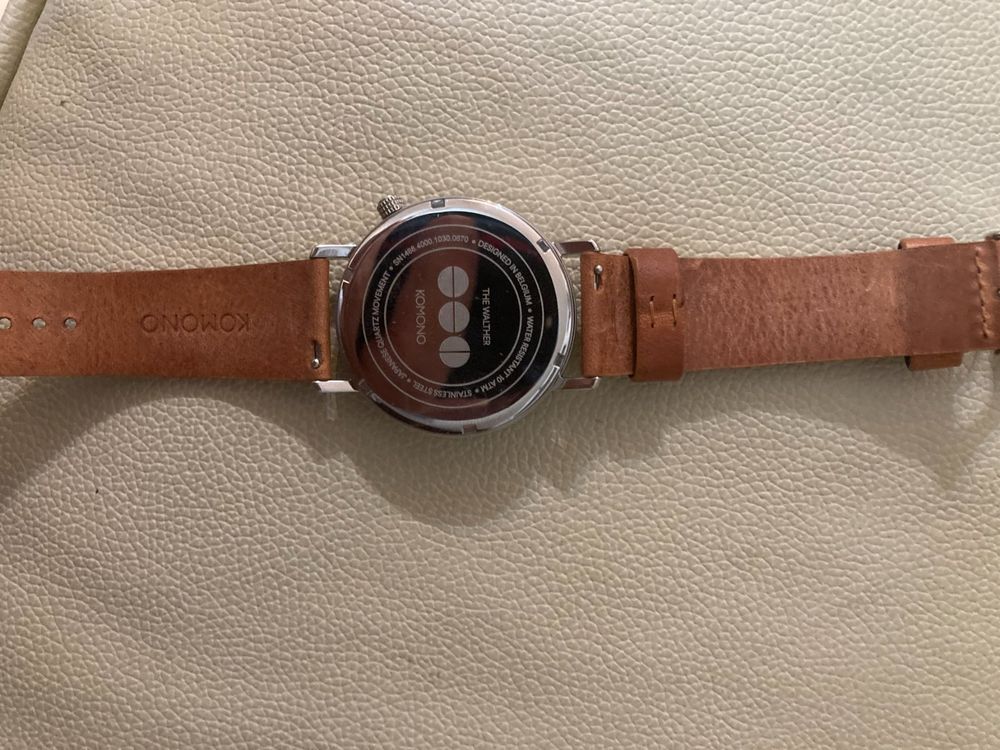 Montre SHIVAS Classique – Cadran Blanc, Bracelet Noir – Jamais Portée, Pile Neuve
