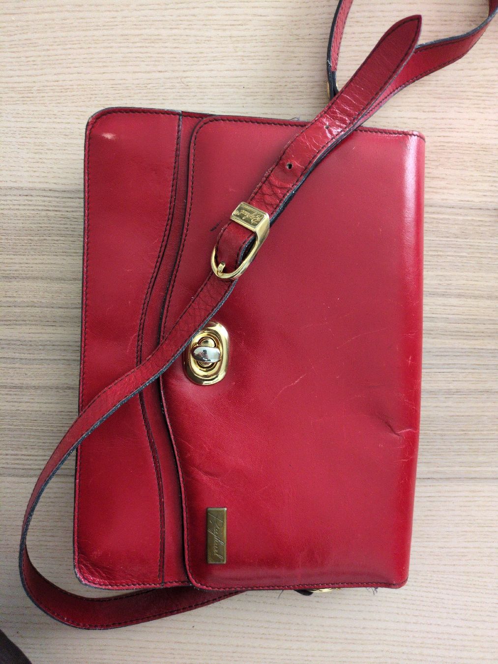 Sonstige Kleidung & Accessoires: Leder Handtasche rot – Gebraucht aus Rapperswil SG von WestlakeVilageCA