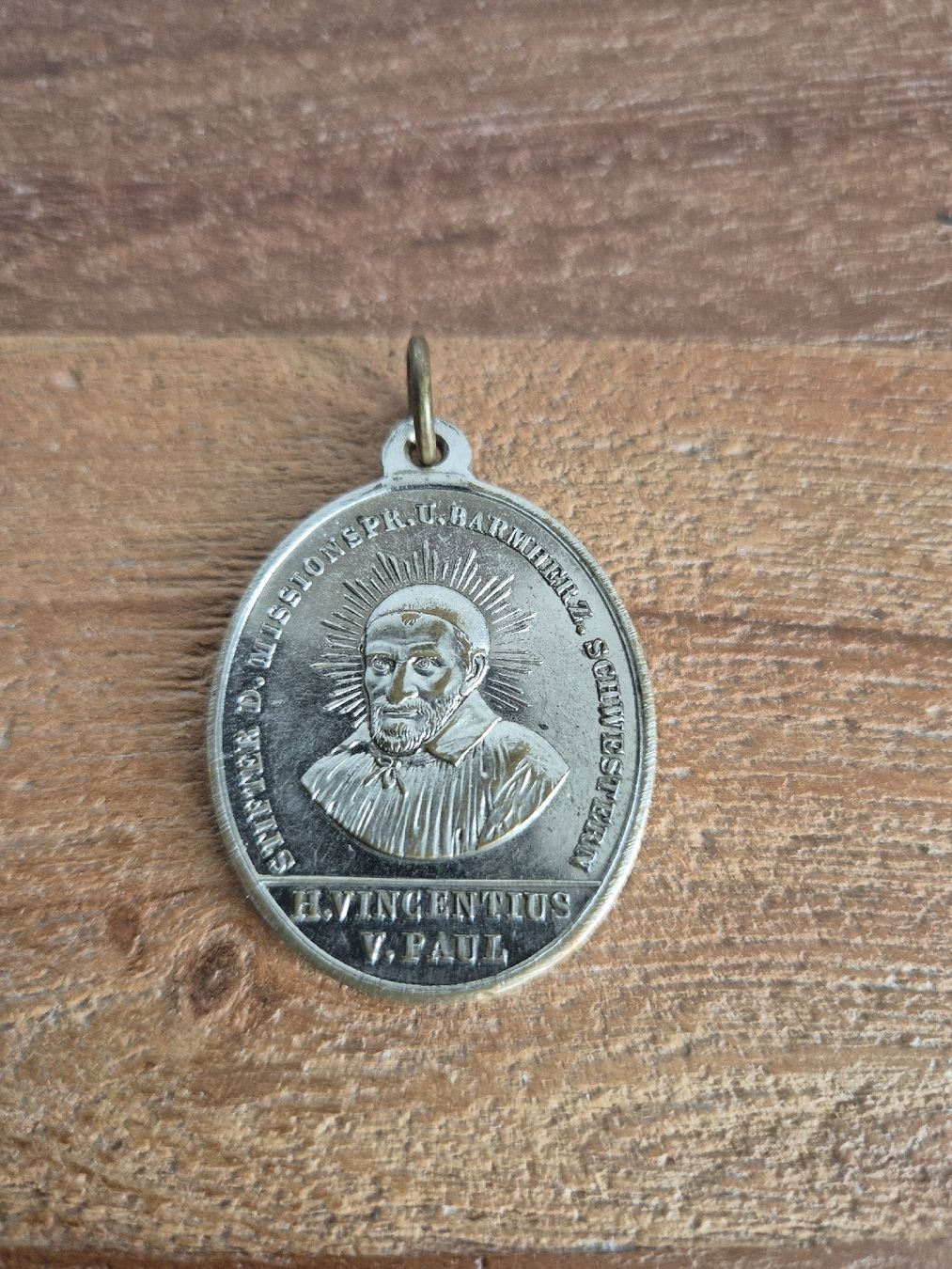 Medaglie: Medaillon Hl. Vincentius von Paul – Usato da Zürich venduto da Dalema13