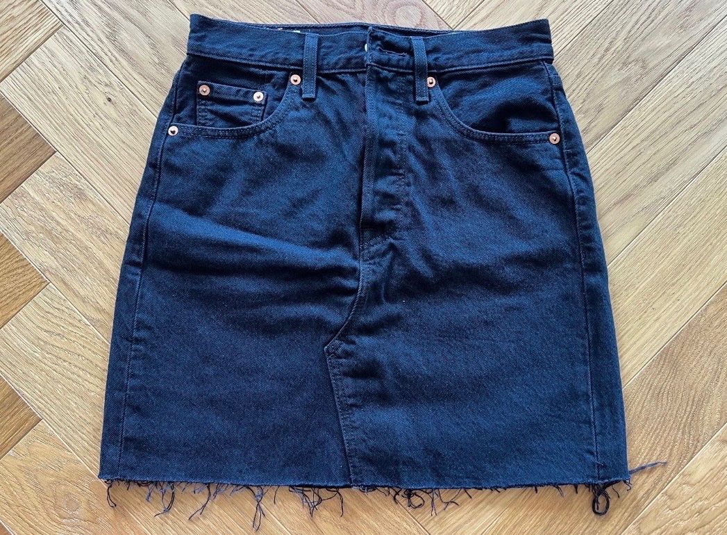 Levi's Gonne: Schwarzer Levi's Jeansrock Gr. 25 Damen – Usato da Gondiswil venduto da shaenu 1