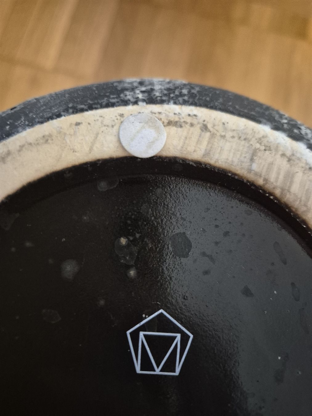 Vasen & Gefässe: Vase schwarz-weiss gemustert Keramik H25cm guter Zustand – Neu (gemäss Beschreibung) aus Altdorf UR von S.f.1 3