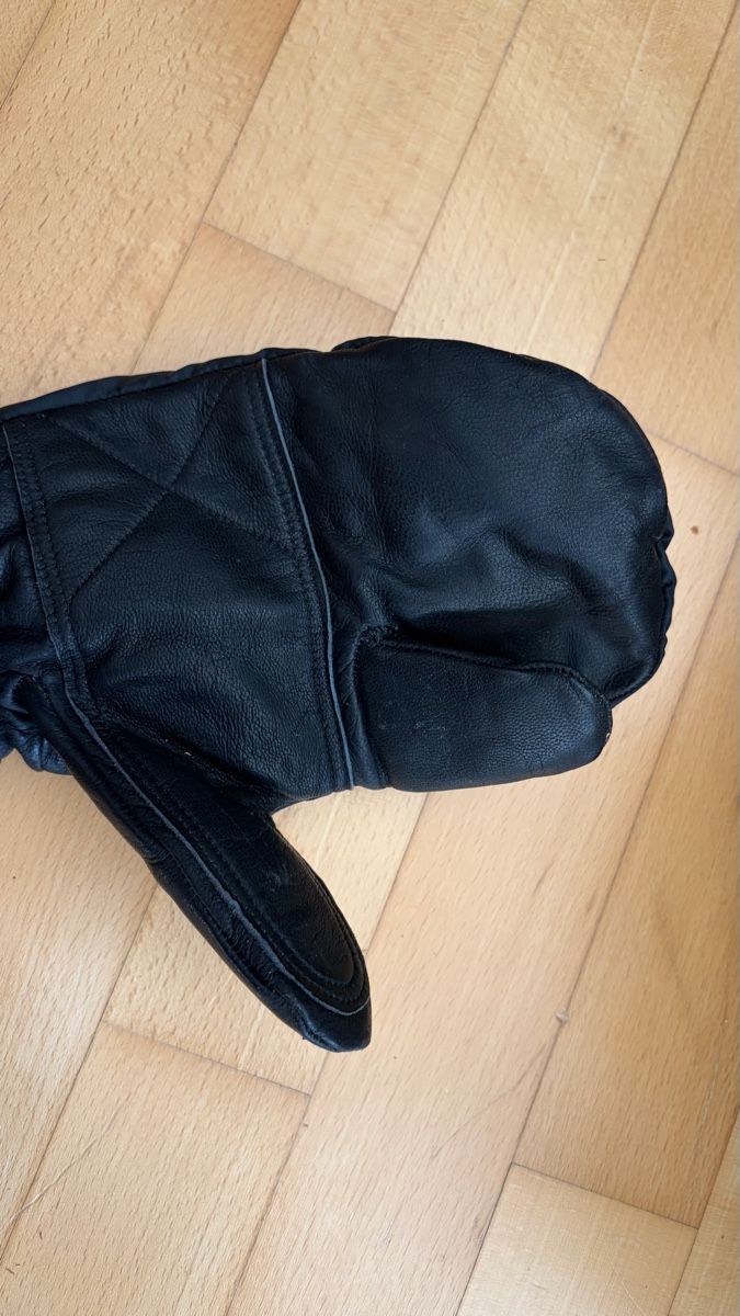Handschuhe & Handstulpen: Fausthandschuhe – Gebraucht aus Pfäffikon ZH von sel_w59q 2
