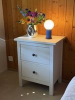 IKEA HEMNES Nachttisch mit 2 Schubladen, weiß lasiert
