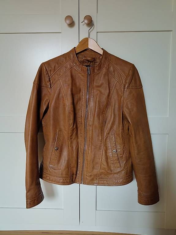 Giacche: Schöne Lederjacke Grösse 38 – Usato da Basel venduto da ste_g9bv 2