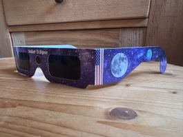 Lunette éclipse avec drapeau américain stylé