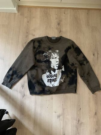 Reclaimed Vintage Pullover Rolling Stones