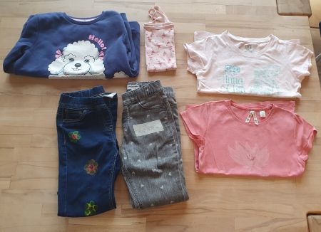 Mädchen Kleiderset Grösse 128 / 134 Jeans Pulli T-Shirts