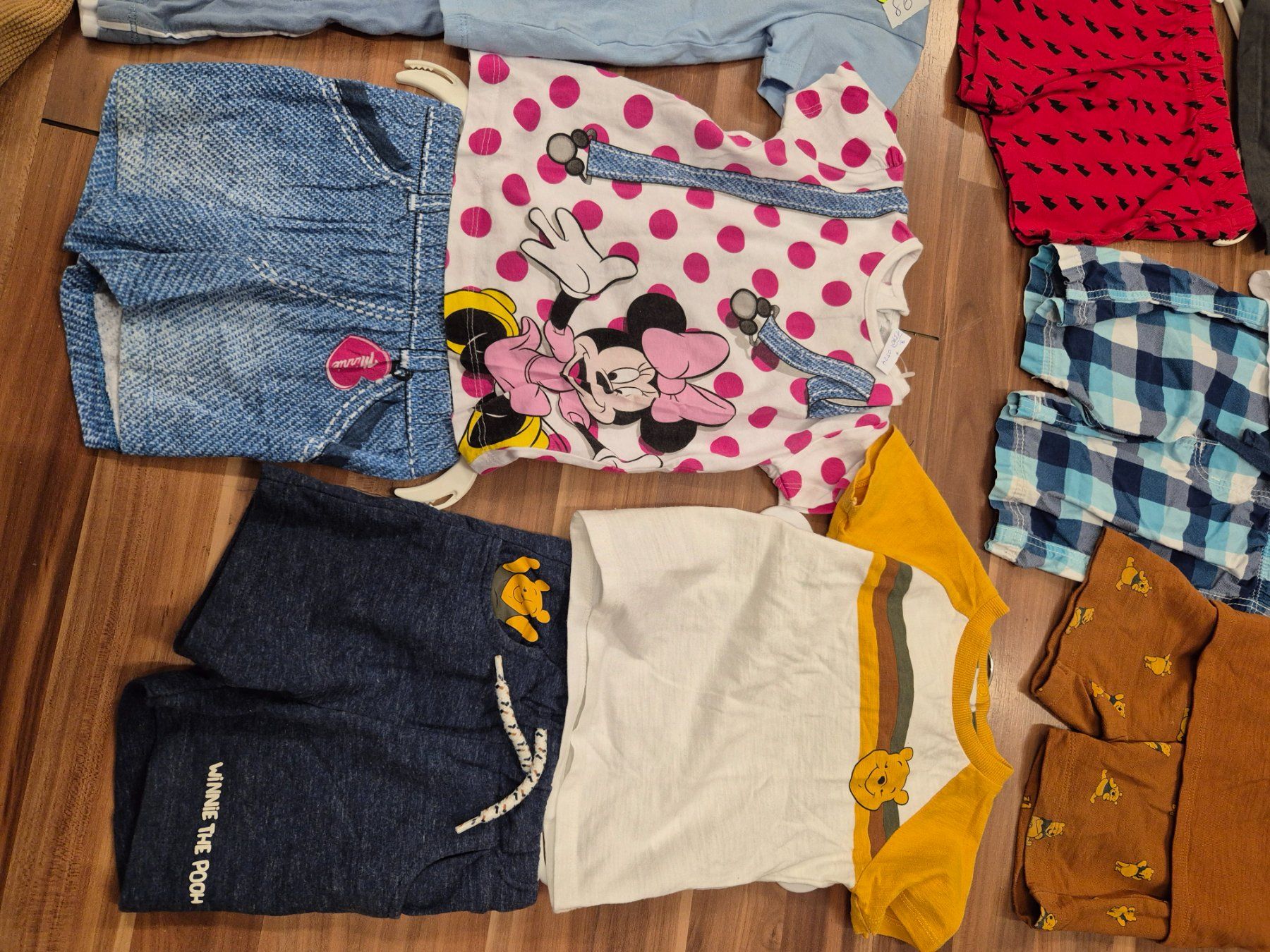 Lots de vêtements: 5 Sommer Zweiteiler / Gr 86 B – D'occasion à Schwarzenburg par Flamingo07 2