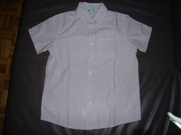 Benetton Camicie, T-shirt & Polo: kurzarm Hemd lila/gestreift – Usato da Horw venduto da Benny017