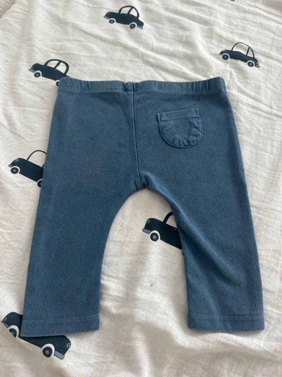 Zara Pantaloni: Baby-Jeans, Größe 6-9 Monate – Usato da St. Gallen venduto da adr_l9jg 1