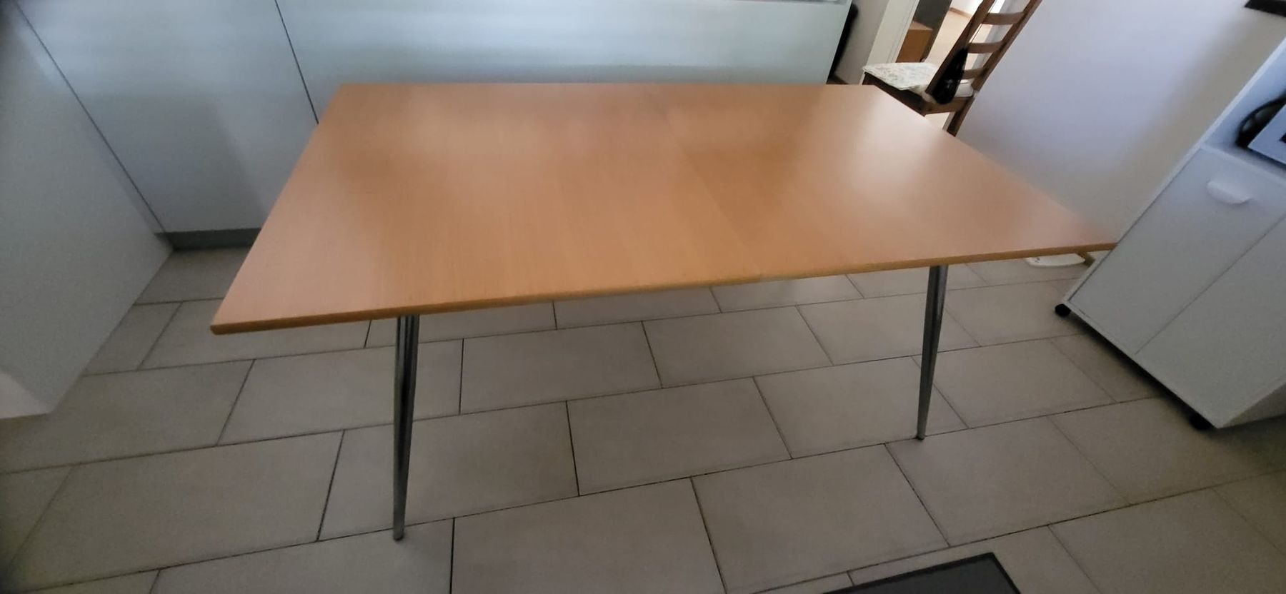Tavoli: Esstisch mit Erweiterung – Usato da Grellingen venduto da Yanatoto