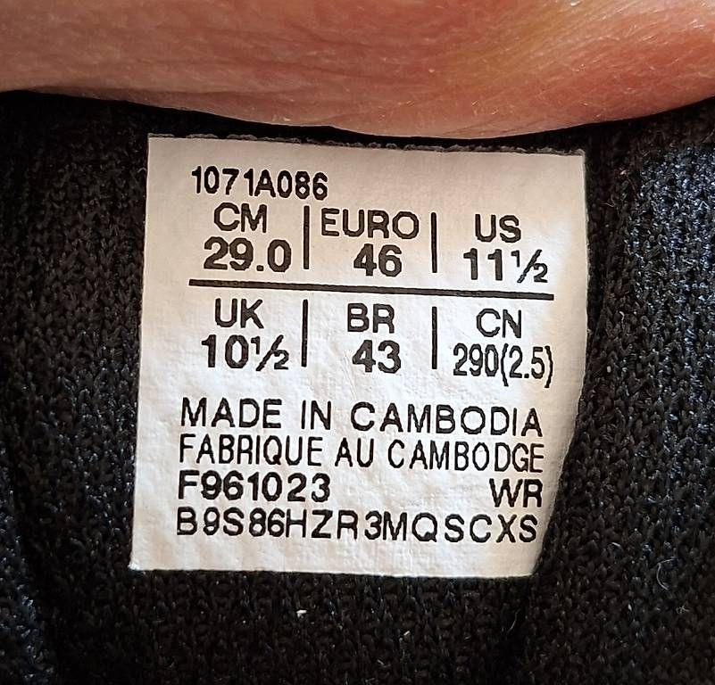 Herrenschuhe: Asics Gr. 46 neuwertig – Gebraucht aus Uetendorf von Ladouce 3