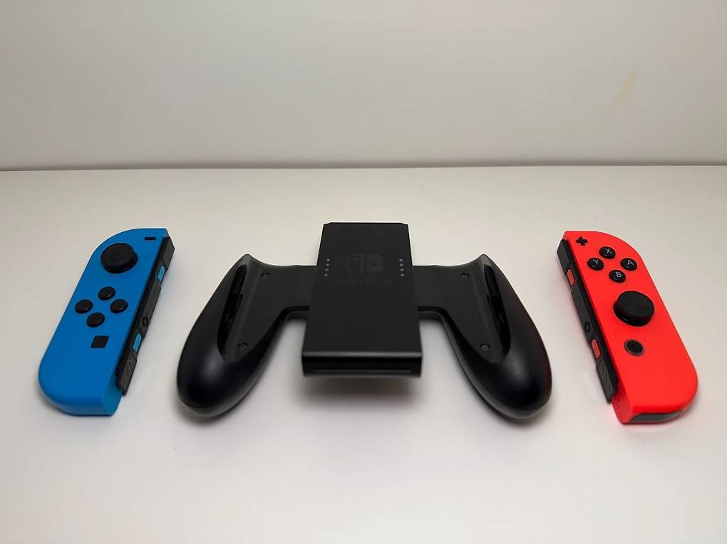 Nintendo Konsolen: Nintendo Switch - Completa / komplett mit Dock, Joy-Con – Gebraucht aus Gordola von mar_lzw6 2