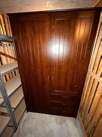 Wardrobe (100 CHF) - Zurich