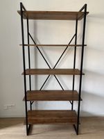 Regal aus Holz