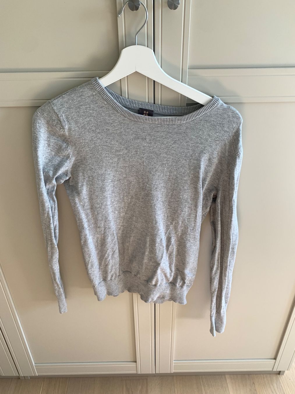 Manor Maglioni & Felpe: Pullover Damen Manor grau – Usato da Solothurn venduto da anj_5zhn