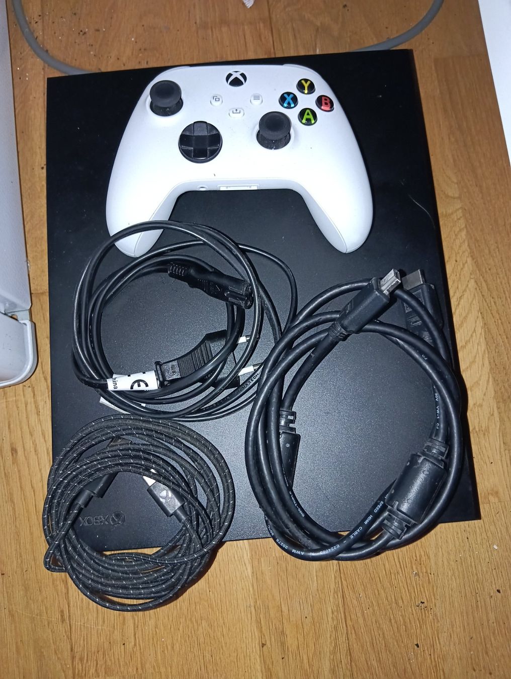 Microsoft Console: XBOX One X 500 GB + USB C XBOX Controller – Usato da Zürich venduto da TBG021 7