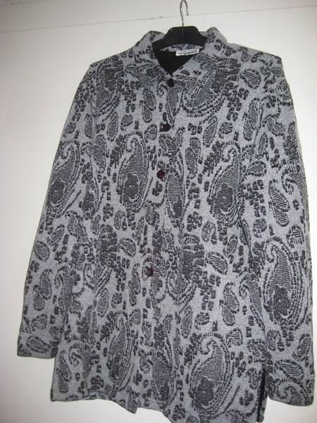 Jacken: DAMEN JACKE – Gebraucht aus Uster von flocke1