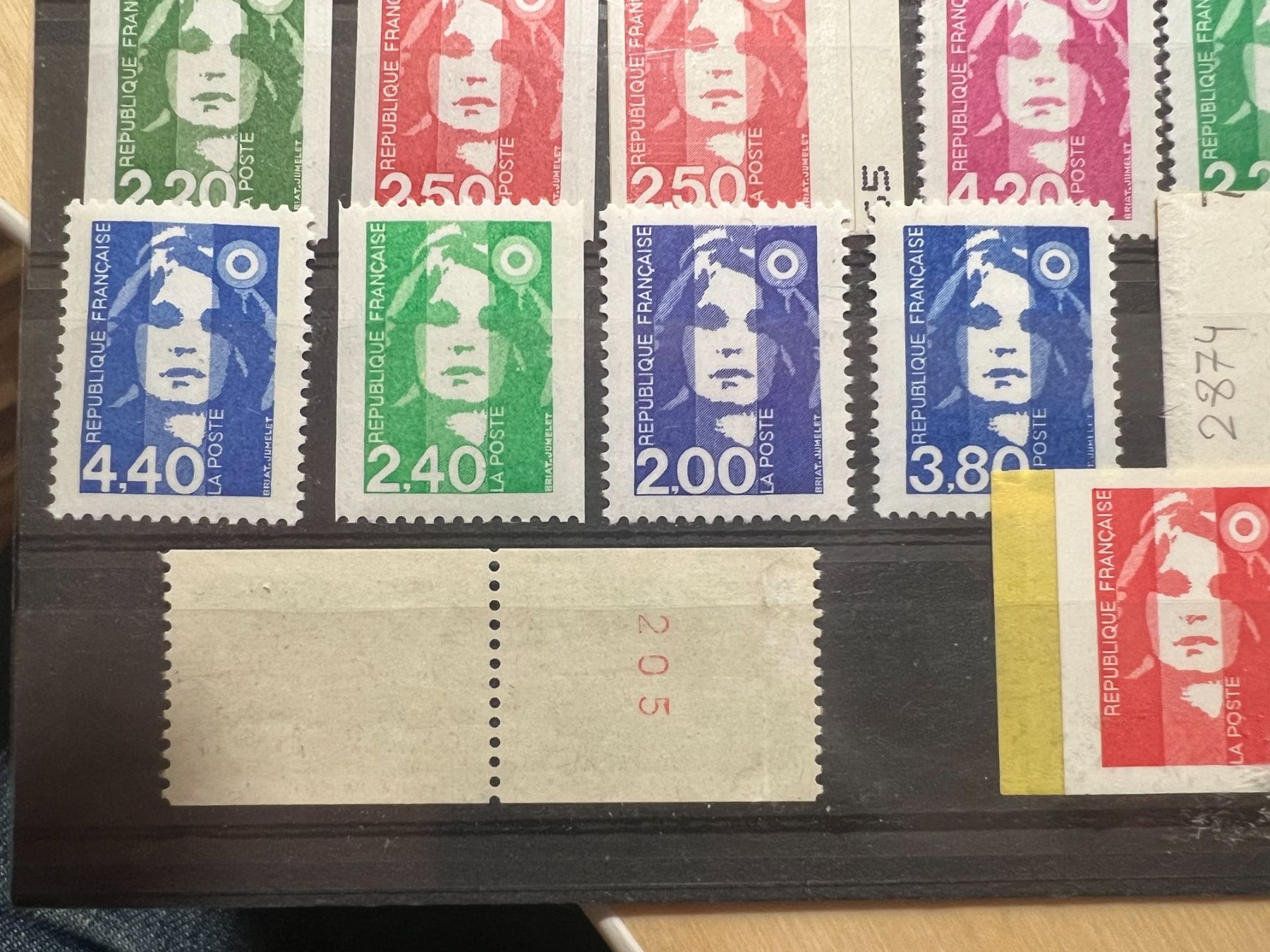 Tutti i francobolli: 41 Mariannes de Briat Neufs** – Nuovo e nell'imballaggio originale da Lausanne venduto da ffhoud 5
