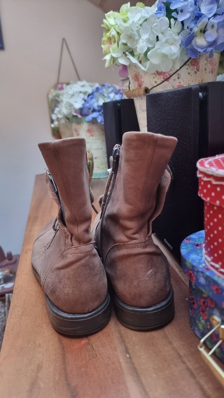 Damenschuhe: Bottines à lacets et fermeture éclair marron taille 39 – Gebraucht aus Vevey von Lapetiteclairiere 6