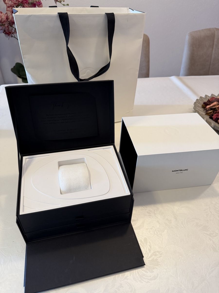Montblanc Uhren: Coffret Mont-Blanc connected – Neu und originalverpackt aus La Chaux-de-Fonds von cin_p5yf
