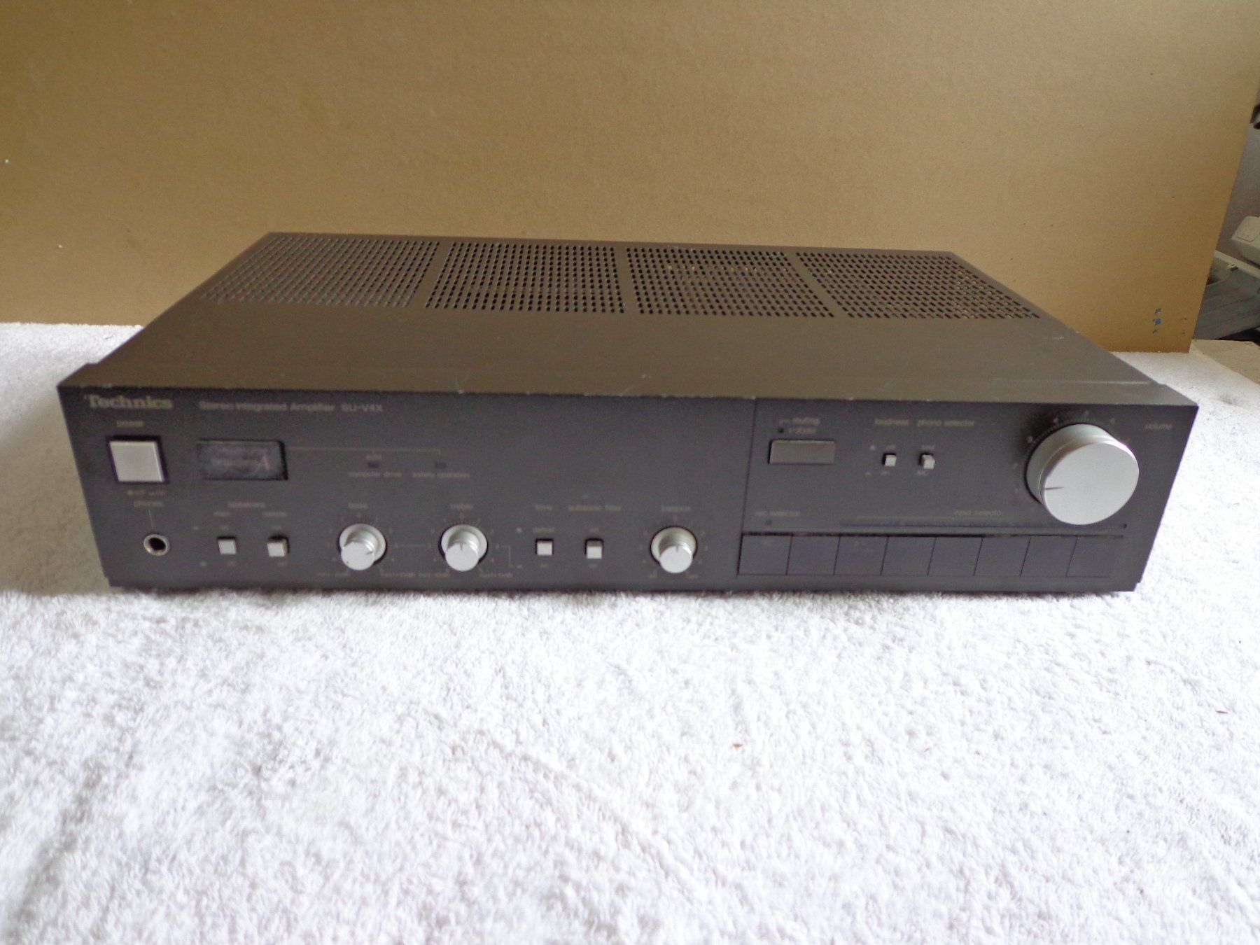 Technics Amplificatori: Technics SU-V4X Stereo Verstärker -  Vintage!... – Usato da Ligornetto venduto da Faffarel