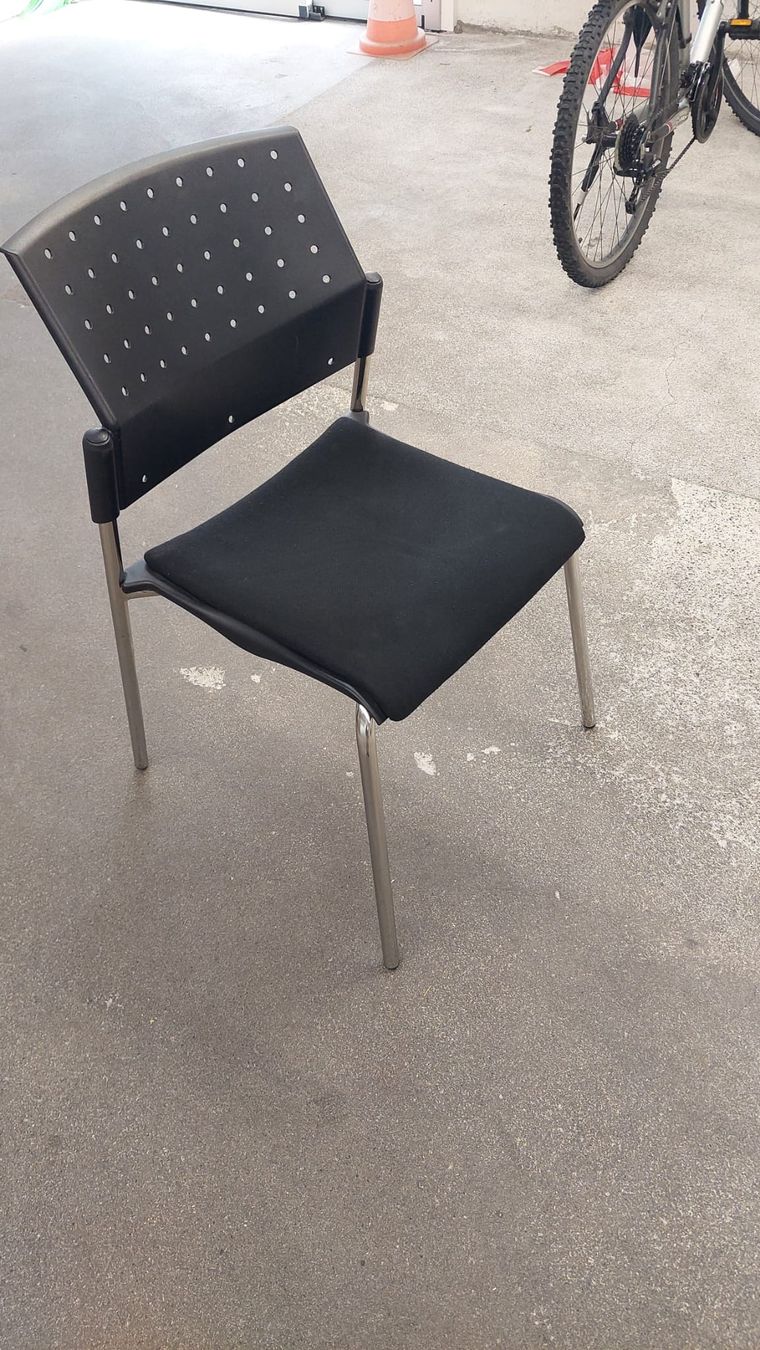 Sedie: Stuhl, Sitzungszimmer 22Stk top – Usato da Kallnach venduto da Maschinenbauer