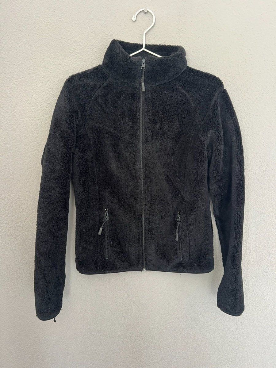 Giacche: schwarze Fleece-Zip-Jacke, Size 34/36 – Usato da Muri b. Bern venduto da michellew23
