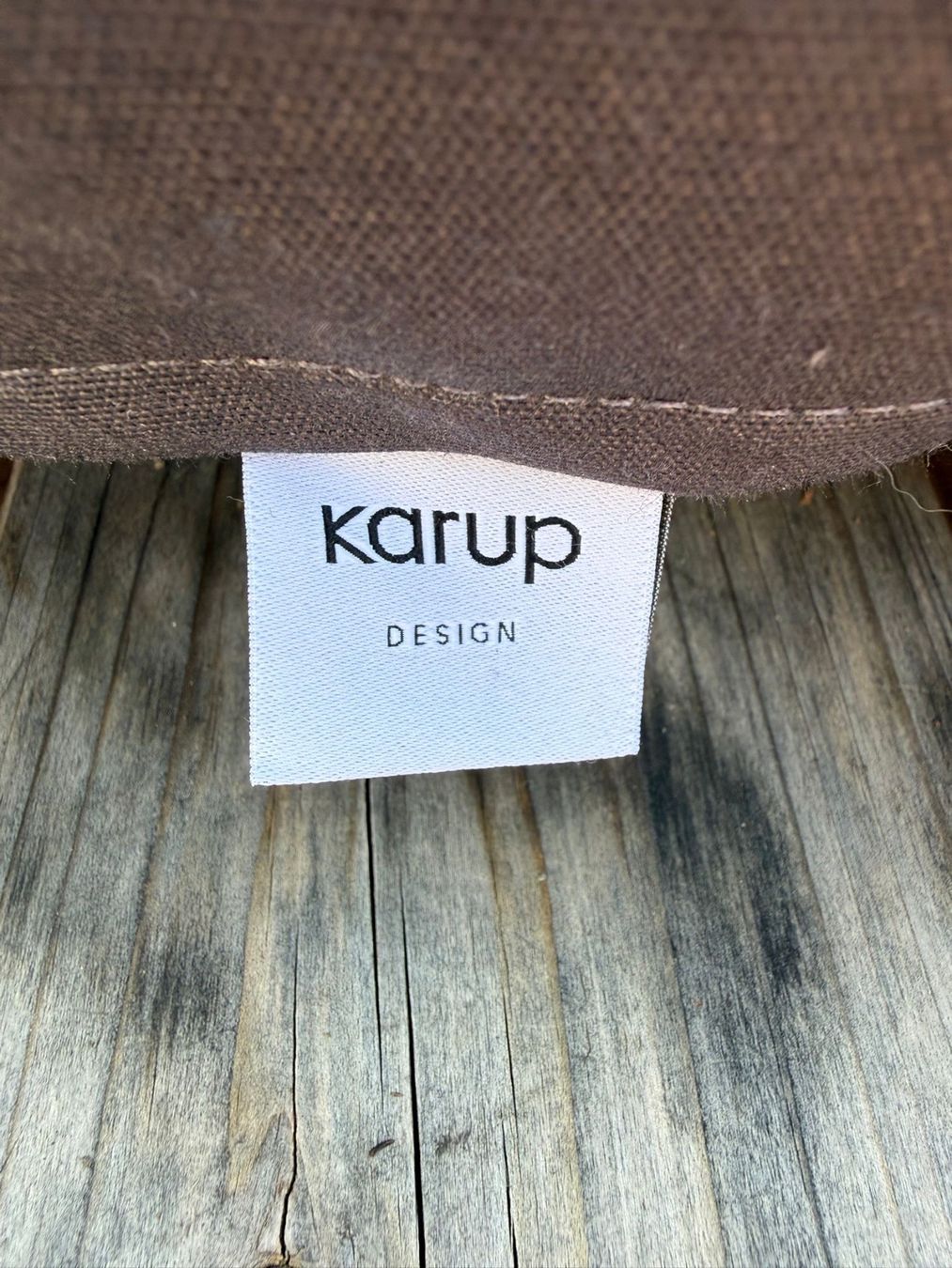 Liegen & Liegestühle: Graue Tagesliege/Couch mit Kissen – Gebraucht aus Interlaken von raphael26 6