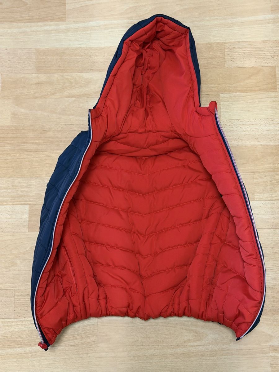 Vestes & Manteaux: Kinder Weste (mit Kapuze) – Neuf (Voir description) à Menzingen par van_wt95 1