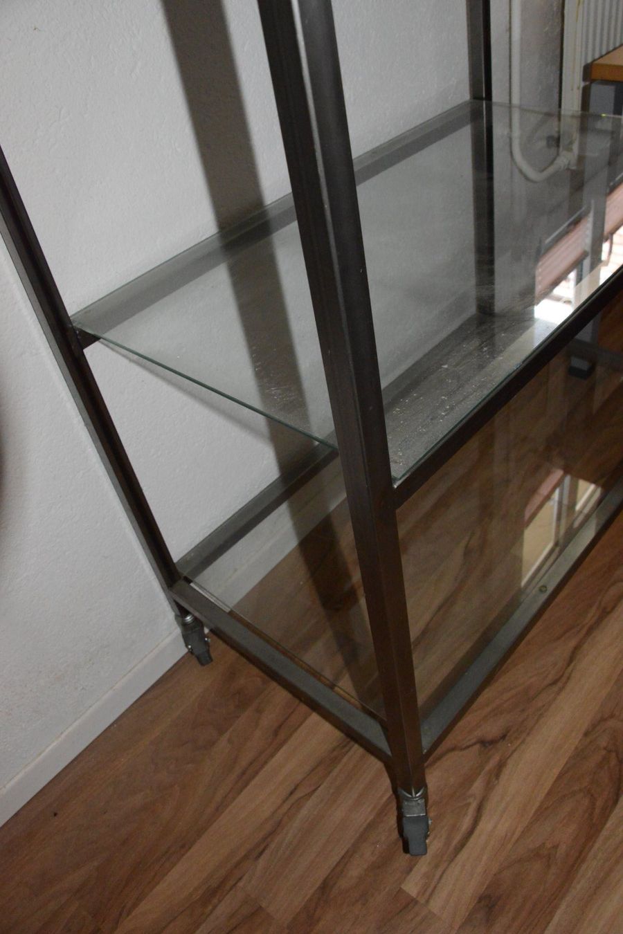 Scaffali: Modernes Glasregal auf Rollen – Usato da Winkel venduto da hei_m69t 2