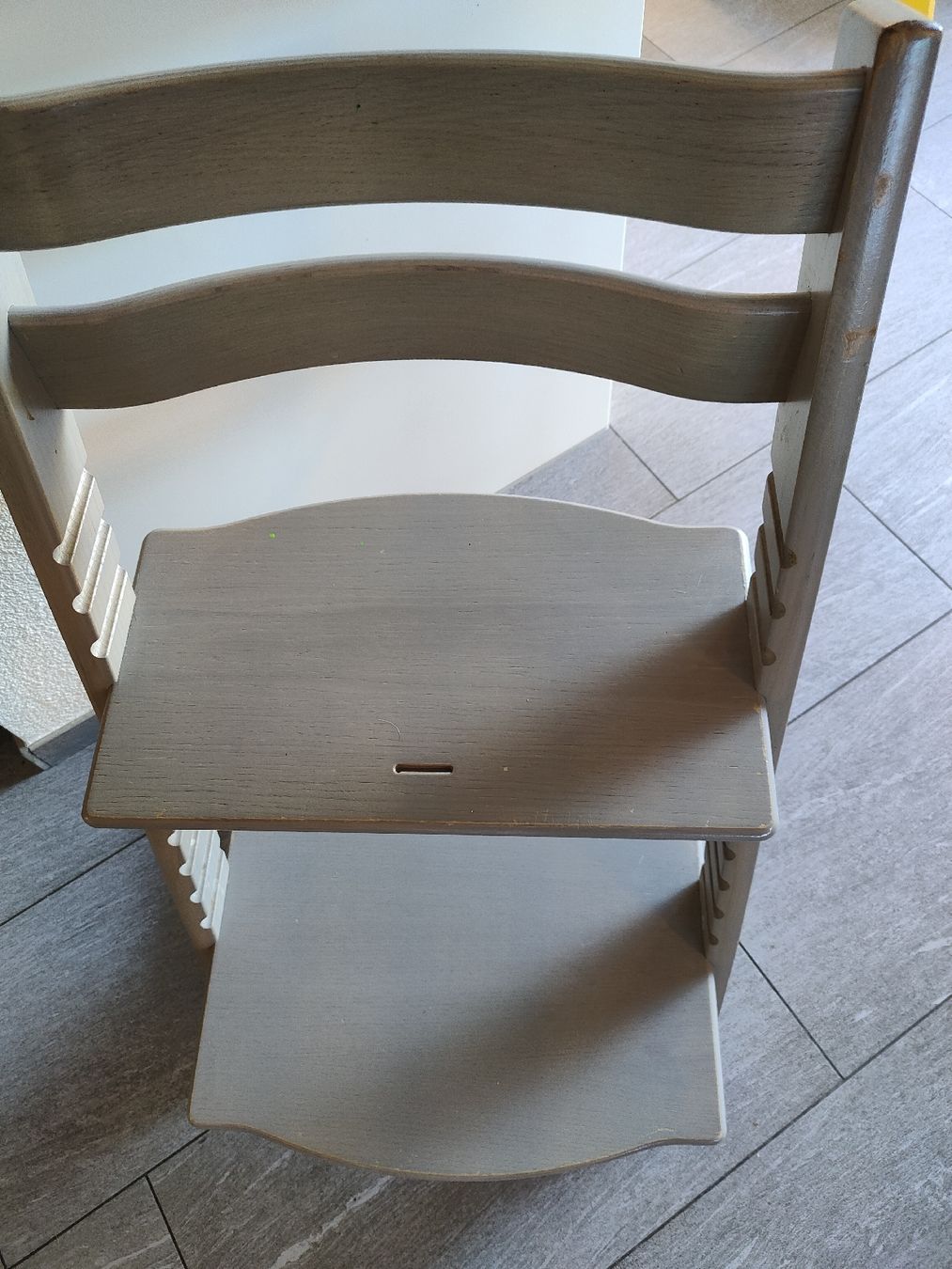 Stokke Chaises: Tripp Trapp Kinderstuhl grau – D'occasion à Bäretswil par Foif5 1