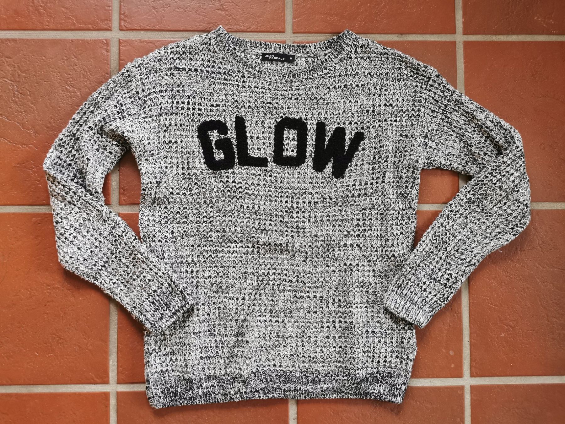 Pullover & Sweatshirts: Jean Pascale; schwarz/weiss Grobstrick-Pullover "Glow" Gr. M – Gebraucht aus Boniswil von Totomat-Lady