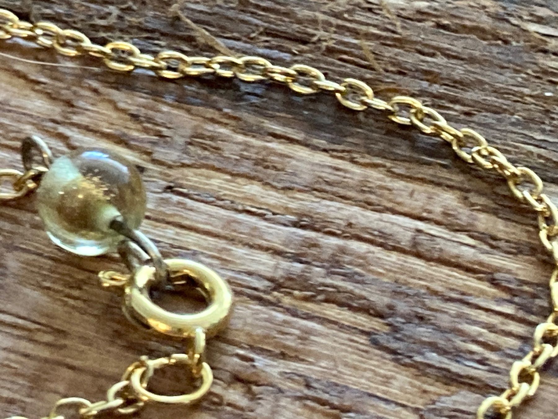 Joli Bracelet Vintage En Verre – Elégance Rétro